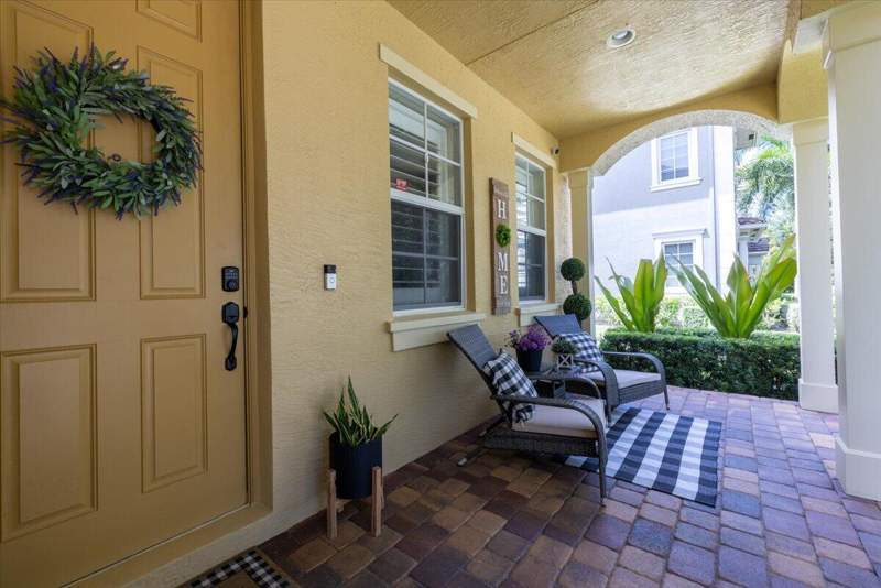 4 bedroom Single Family Residence at 154 Bandon Lane, Canterbury Place, Jupiter — photo 2