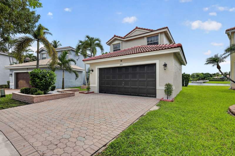 4 bedroom Single Family Residence at 2031 SW 157th Avenue, Silver Shores (Parcels A Thru G), Miramar — photo 2