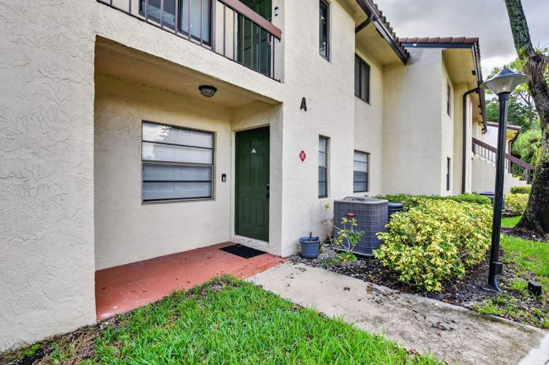 2 bedroom Condominium at 21860 Arriba Real #4A, Glades Of Boca Lago Condo, Boca Raton — photo 2