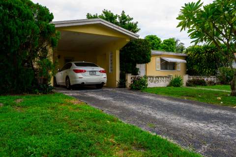 4211 NW 43rd Street, Lauderdale Lakes FL - photo 8 of 18