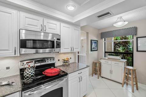 5154 Oakhill Lane #1014, Delray Beach FL - photo 12 of 52