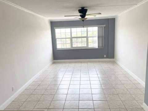 2555 NE 11th Street #303, Fort Lauderdale FL - photo 6 of 11