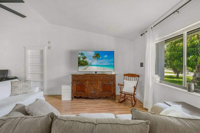 3 bedroom Single Family Residence at 255 SW Glenwood Drive, Port St Lucie Section 18, Port St. Lucie — photo 5