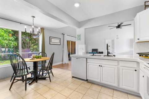 255 SW Glenwood Drive, Port St. Lucie FL - photo 15 of 33