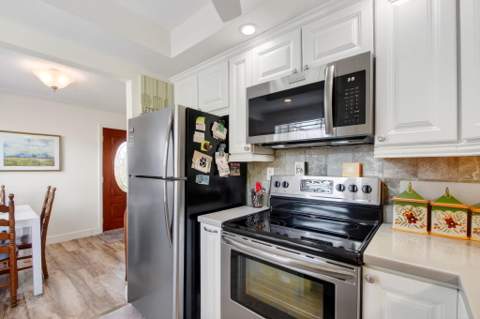 3 Normandy A, Delray Beach FL - photo 18 of 64