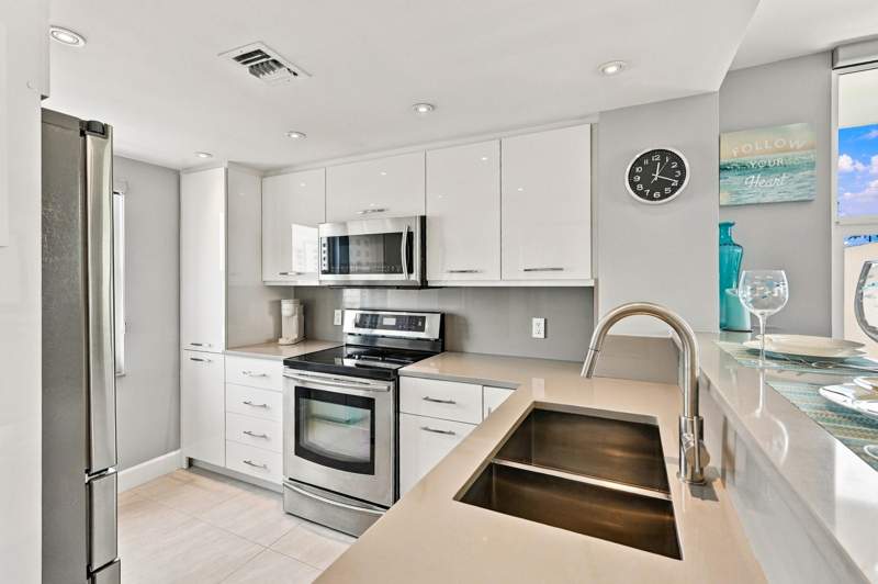 2 bedroom Condominium at 201 N Ocean Boulevard #604, Granada House Condominium, Pompano Beach — photo 5