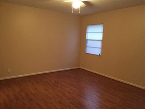 1204 SW 74th Avenue, North Lauderdale FL - photo 6 of 14