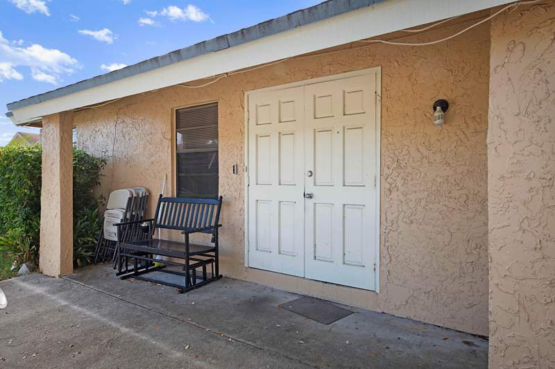 4 bedroom Single Family Residence at 1204 SW 74th Avenue, NORTH LAUDERDALE VILLAGE SEC 6, North Lauderdale — photo 3