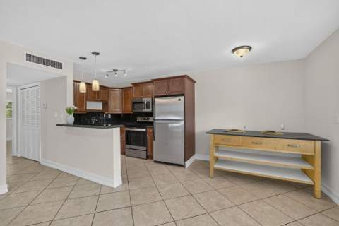 4051 NE 13th Avenue #76-3, Oakland Park FL - photo 6 of 28