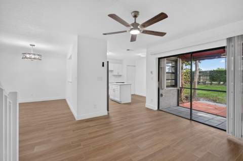 9189 Vineyard Lake Drive, Plantation FL - photo 8 of 20