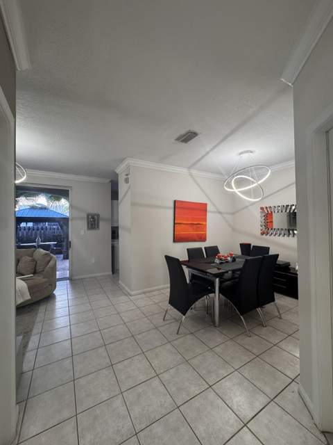 135 Riverwalk Circle, Sunrise FL - photo 7 of 29