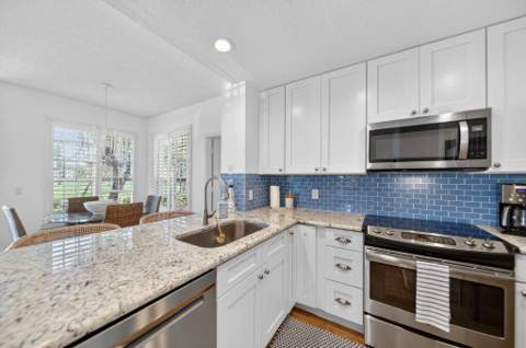 391 NE Plantation Road #215, Hutchinson Island FL - photo 7 of 20