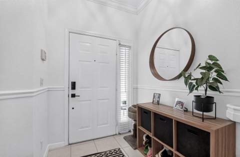 1074 Woodfield Road, Lake Worth FL - photo 8 of 58