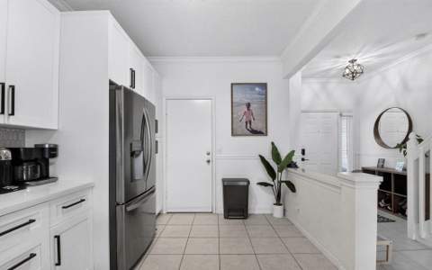 1074 Woodfield Road, Lake Worth FL - photo 13 of 58