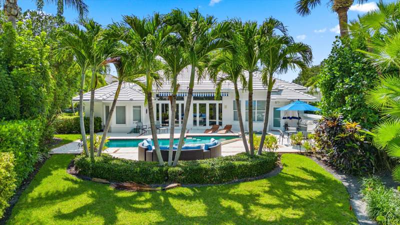 3 bedroom Single Family Residence at 116 Echo Drive, Loxahatchee Club At Maplewood 3 Ph 2, Jupiter — photo 2