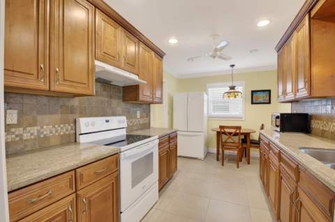 1709 SW 20th Street, Boynton Beach FL - photo 11 of 28