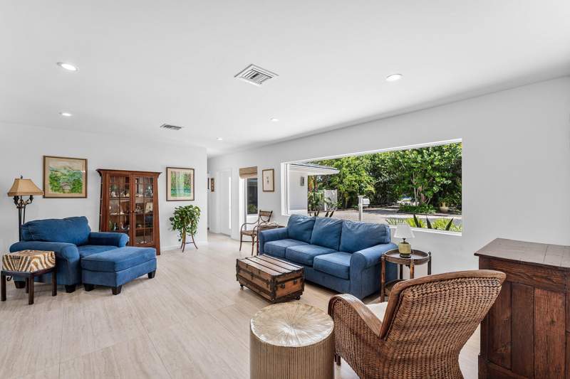 3 bedroom Single Family Residence at 545 NW 7th Street, Conference Lake Estates, Boca Raton — photo 4