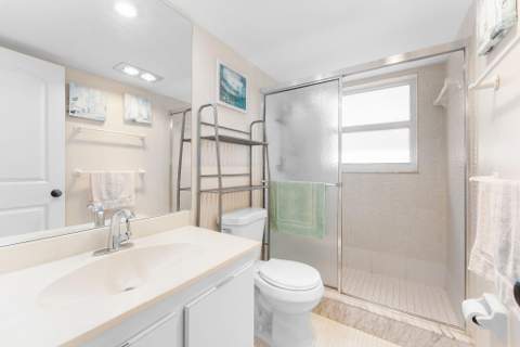 4007 N Cypress Drive #208, Pompano Beach FL - photo 21 of 35