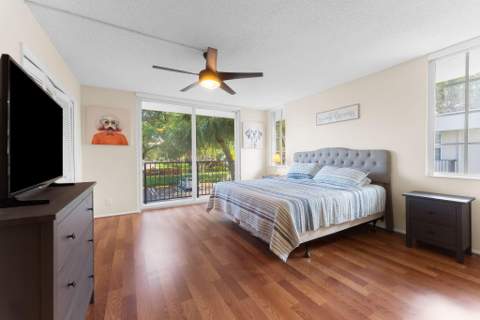 4007 N Cypress Drive #208, Pompano Beach FL - photo 12 of 35