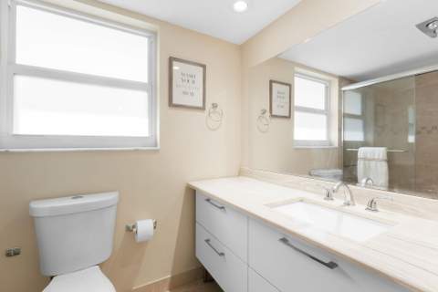 4007 N Cypress Drive #208, Pompano Beach FL - photo 17 of 35