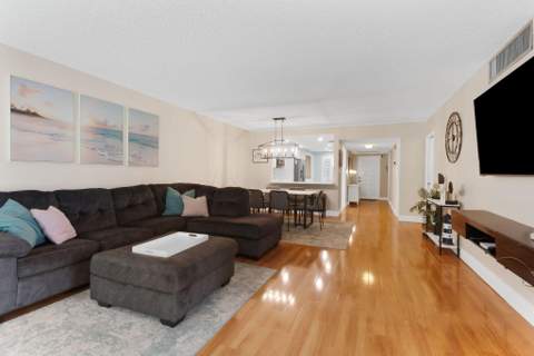 4007 N Cypress Drive #208, Pompano Beach FL - photo 8 of 35