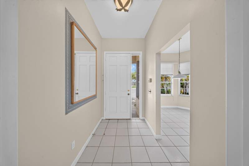3 bedroom Single Family Residence at 9437 Poinciana Court, Meadowood Unit 1, Fort Pierce — photo 3