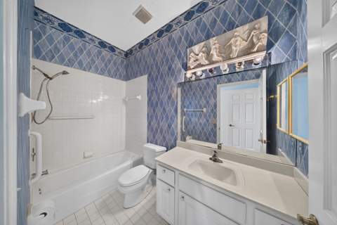 9437 Poinciana Court, Fort Pierce FL - photo 18 of 38