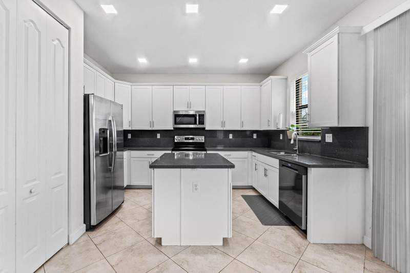 5 bedroom Single Family Residence at 8826 Sea Chase Drive, Gulfstream Preserve, Lake Worth — photo 4