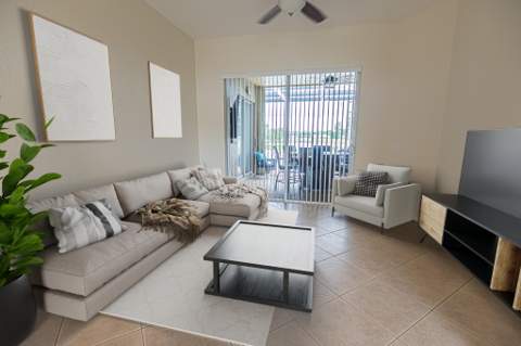 208 SW Whitewood Drive, Port St. Lucie FL - photo 11 of 32