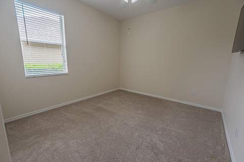 208 SW Whitewood Drive, Port St. Lucie FL - photo 20 of 32