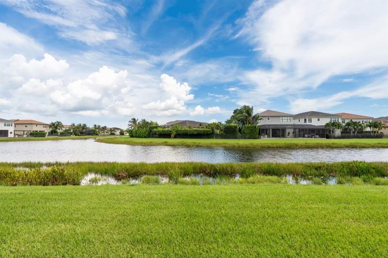 5 bedroom Single Family Residence at 9889 Bozzano Drive, Hyder Agr Pud Pl 7, Delray Beach — photo 3