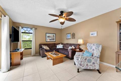 4240 Village Drive #D, Delray Beach FL - photo 6 of 27