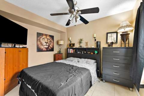 4240 Village Drive #D, Delray Beach FL - photo 13 of 27
