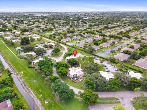 4240 Village Drive #D, Delray Beach FL - photo 24 of 27