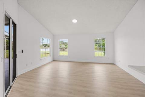 2635 SE Morningside Boulevard, Port St. Lucie FL - photo 12 of 42