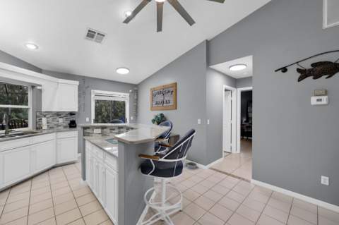 202 SE Grove Avenue, Port St. Lucie FL - photo 12 of 55