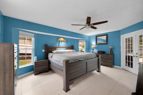 202 SE Grove Avenue, Port St. Lucie FL - photo 13 of 55
