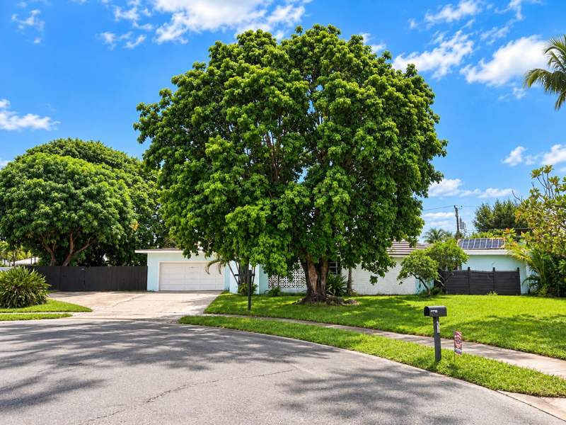 4 bedroom Single Family Residence at 878 Fathom Court, Yacht Club, North Palm Beach — photo 3