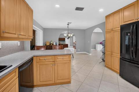 4746 Canal Drive, Lake Worth FL - photo 21 of 71