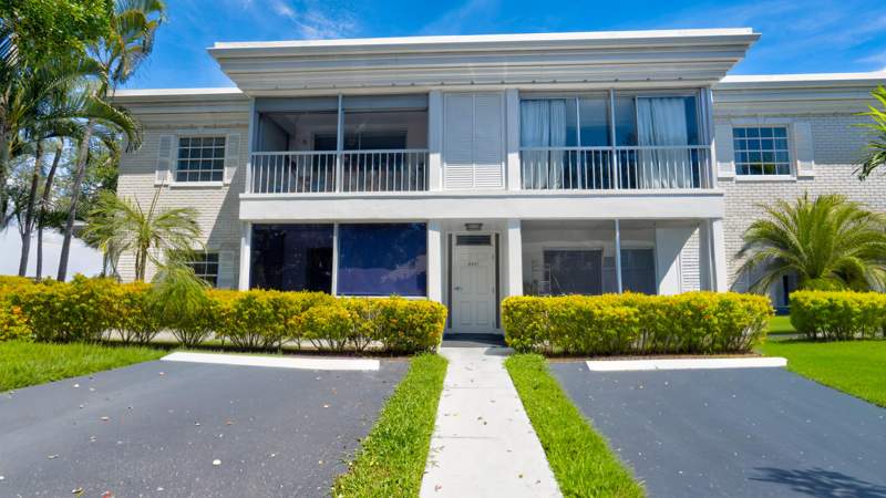 1 bedroom Condominium at 6207 Bay Club Drive #1, Bay Colony Club Condo, Fort Lauderdale — photo 2