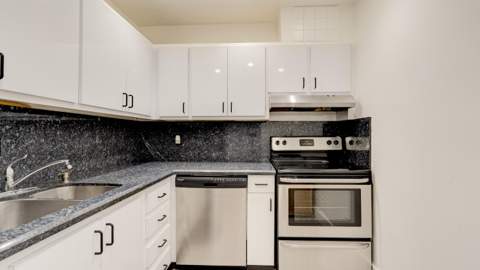 6207 Bay Club Drive #1, Fort Lauderdale FL - photo 10 of 40