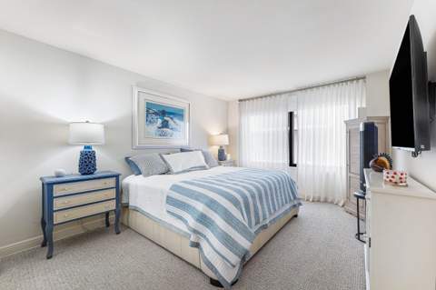 3590 S Ocean Boulevard #301, South Palm Beach FL - photo 18 of 32