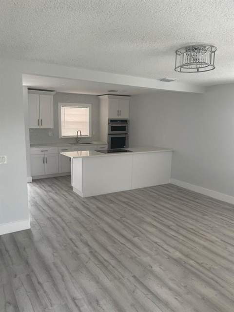 421 Kirk Road, Palm Springs FL - photo 6 of 12