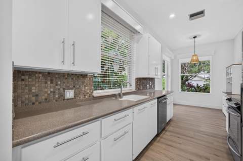 1205 Gator Trail, West Palm Beach FL - photo 12 of 39