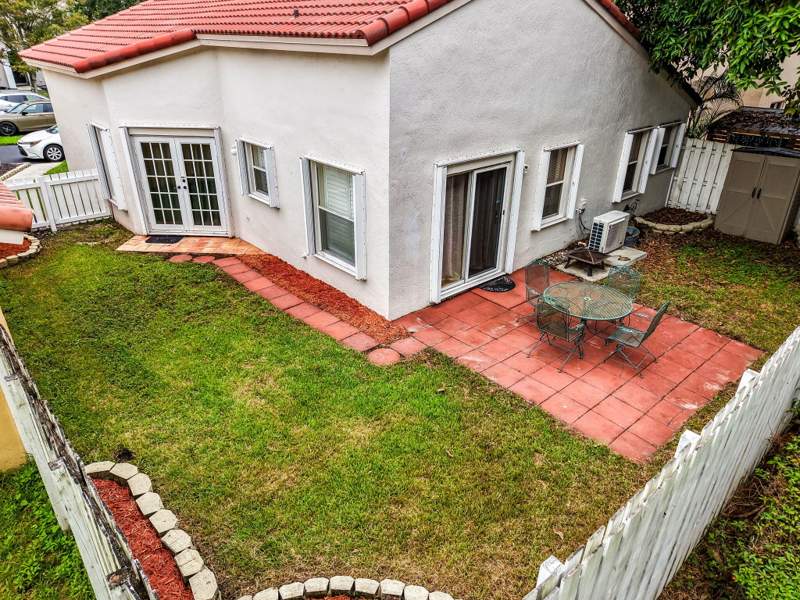 3 bedroom Single Family Residence at 1330 NW 125TH Terrace, SAVANNAH PLAT 3, Sunrise — photo 3