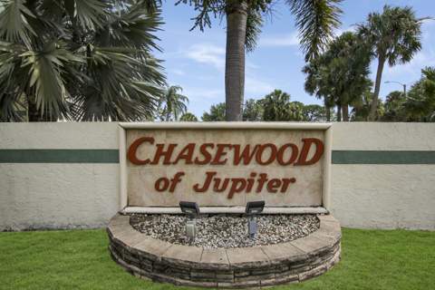 6313 Chasewood Drive #B, Jupiter FL - photo 19 of 26