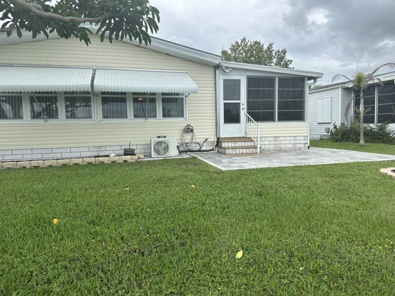 2 bedroom Manufactured Home at 512 Thames Bluff Ridge, Tropical Isles, Fort Pierce — photo 4