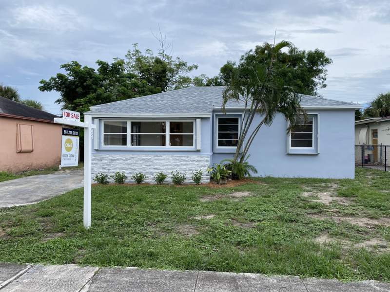 4 bedroom Single Family Residence at 756 W 1st Street, Riviera Beach Heights Add 4, Riviera Beach — photo 2