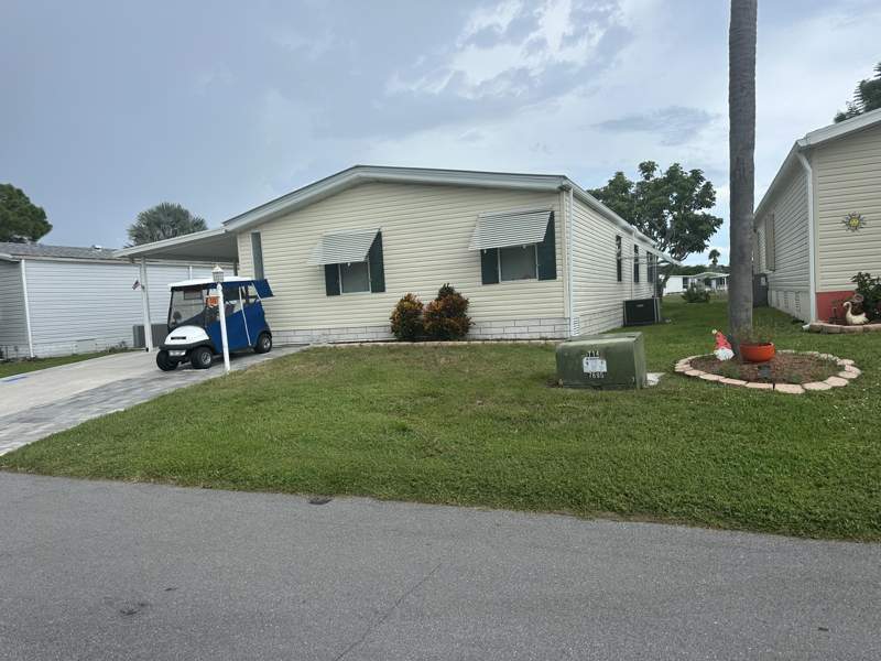 2 bedroom Manufactured Home at 512 Thames Bluff Ridge, Tropical Isles, Fort Pierce — photo 2