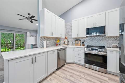 6511 Chasewood Drive #Unit g, Jupiter FL - photo 8 of 39
